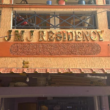 Вилла Jmj Residency Хайдарабад Экстерьер фото
